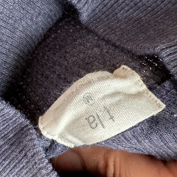 T.La - Picture 6 of 10